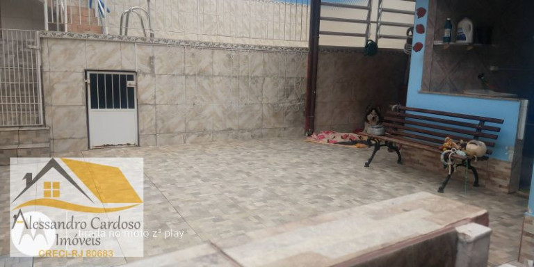 Imagem Casa com 4 Quartos à Venda, 200 m²
