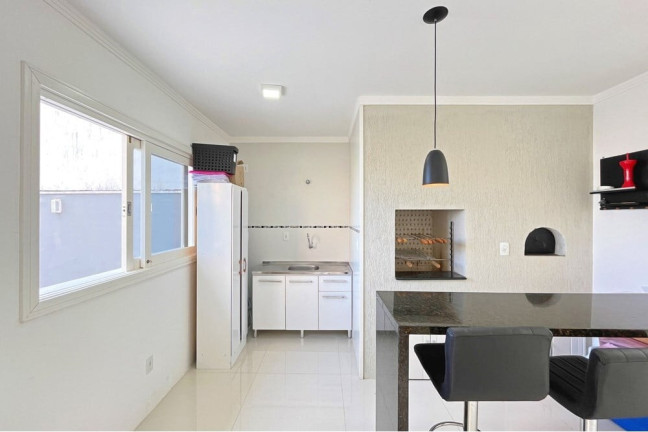 Imagem Casa com 3 Quartos à Venda, 210 m² em Hípica - Porto Alegre Imagem Casa com 3 Quartos à Venda, 210 m² em Hípica - Porto Alegre