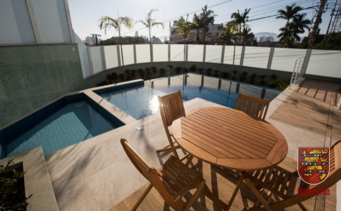 Apartamento com 2 Quartos à Venda, 122 m² em Capoeiras - Florianópolis