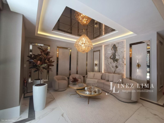 Imóvel com 3 Quartos à Venda, 129 m² em Meia Praia - Itapema