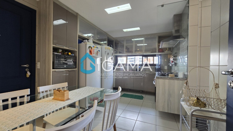 Imagem Imóvel com 4 Quartos à Venda, 1 m² em Tirol - Natal Imagem Imóvel com 4 Quartos à Venda, 1 m² em Tirol - Natal