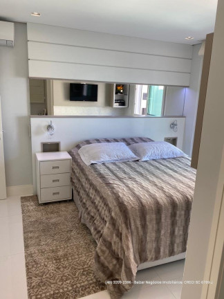 Imagem Apartamento com 2 Quartos à Venda, 223 m² em Agronômica - Florianópolis