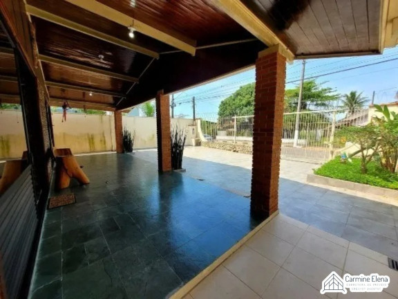 Imagem Casa com 5 Quartos para Alugar, 400 m² em Centro - Ubatuba Imagem Casa com 5 Quartos para Alugar, 400 m² em Centro - Ubatuba