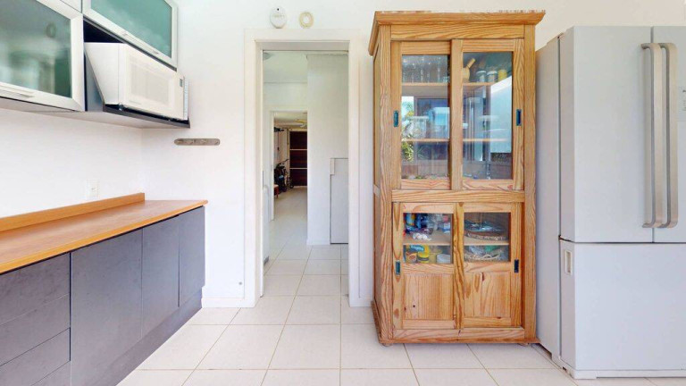 Imagem Casa com 4 Quartos à Venda, em Rio Tavares - Florianópolis Imagem Casa com 4 Quartos à Venda, em Rio Tavares - Florianópolis