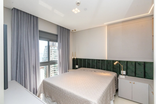 Imagem Apartamento com 4 Quartos à Venda, 180 m² em Centro - Balneário Camboriú Imagem Apartamento com 4 Quartos à Venda, 180 m² em Centro - Balneário Camboriú