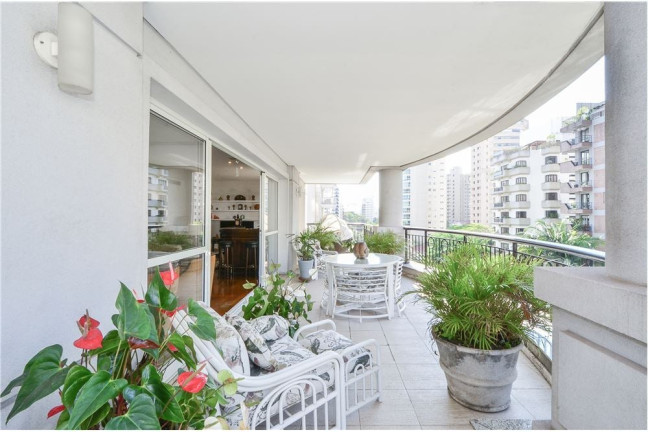 Imagem Apartamento com 3 Quartos à Venda, 300 m² em Moema - São Paulo