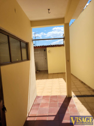 Imagem Casa com 4 Quartos à Venda, 223 m² em Centro - Jacareí