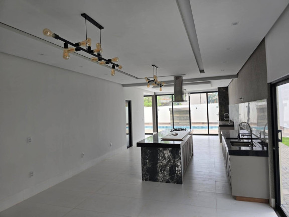 Imagem Casa com 4 Quartos à Venda, 600 m² em Condomínio Marinas Di Caldas - Caldas Novas Imagem Casa com 4 Quartos à Venda, 600 m² em Condomínio Marinas Di Caldas - Caldas Novas
