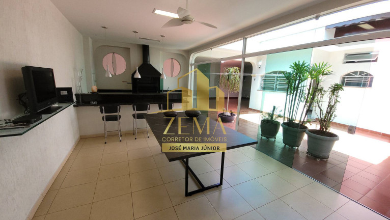 Imagem Casa com 3 Quartos à Venda, 261 m² em Vila Industrial - Mogi Das Cruzes