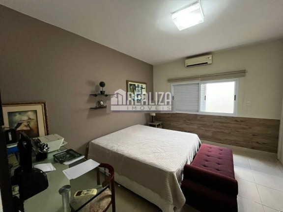 Imagem Casa com 4 Quartos à Venda, 468 m² em Mercês - Uberaba Imagem Casa com 4 Quartos à Venda, 468 m² em Mercês - Uberaba
