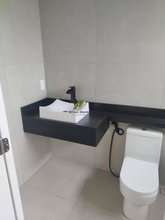 Imagem Casa de Condomínio com 3 Quartos à Venda, 166 m²