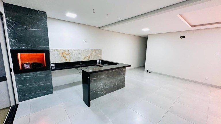 Imagem Casa com 3 Quartos à Venda, 127 m² em Jardim Califórnia - Cuiabá Imagem Casa com 3 Quartos à Venda, 127 m² em Jardim Califórnia - Cuiabá