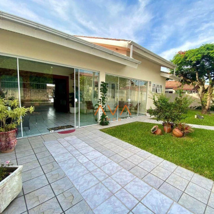 Imagem Casa com 4 Quartos à Venda, 160 m² em Ingleses - Florianópolis Imagem Casa com 4 Quartos à Venda, 160 m² em Ingleses - Florianópolis