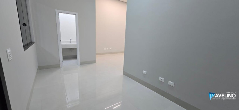 Imagem Casa com 8 Quartos à Venda, 220 m² em Vila Carlota - Campo Grande Imagem Casa com 8 Quartos à Venda, 220 m² em Vila Carlota - Campo Grande