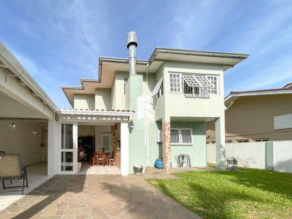Imagem Casa com 3 Quartos à Venda, 150 m² em Camobi - Santa Maria