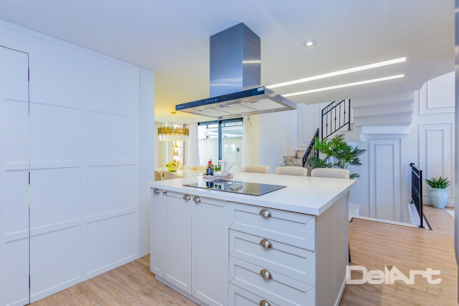 Imagem Casa com 2 Quartos à Venda, 233 m² em Santa Cândida - Curitiba