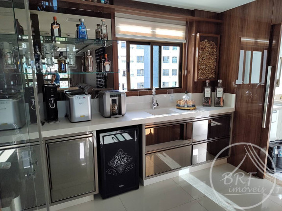 Imagem Cobertura com 4 Quartos à Venda, 230 m² em Balneário - Florianópolis