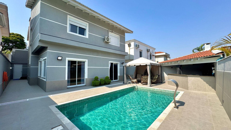 Casa com 4 Quartos à Venda, 360 m² em Santana De Parnaíba