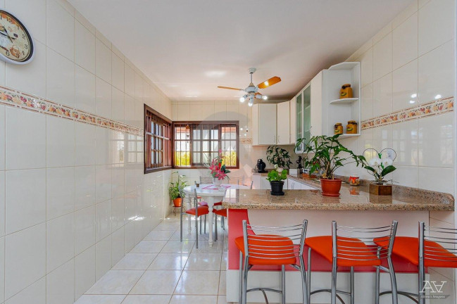 Imagem Casa com 4 Quartos à Venda, 210 m² em Niterói - Canoas
