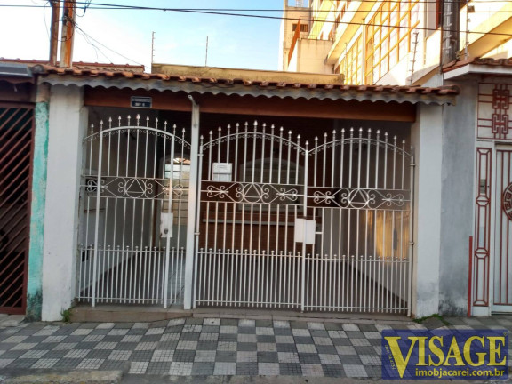 Casa com 4 Quartos à Venda,  em Centro - Jacareí