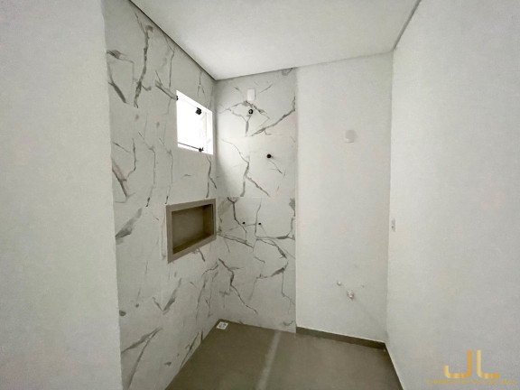 Imagem Casa com 2 Quartos à Venda, 78 m²