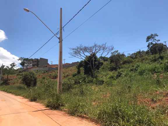 Terreno à Venda, 360 m² em São Pedro - Esmeraldas