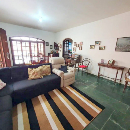 Imagem Casa com 3 Quartos à Venda, 350 m² em Estância Balneária Maria Helena Novaes - Peruíbe