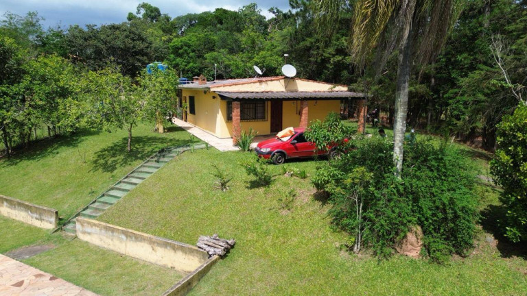 Imagem Casa com 2 Quartos à Venda, 2.910 m² em Loteamento Colinas Verdes - Atibaia