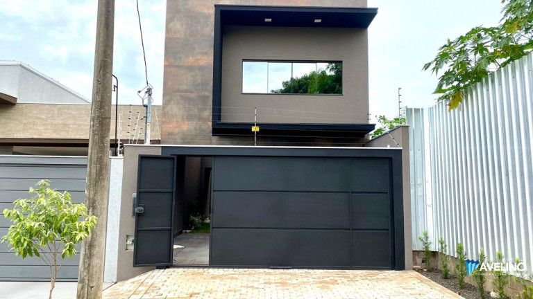 Sobrado com 3 Quartos à Venda, 101 m² em Mata Do Jacinto - Campo Grande