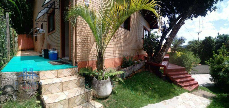 Imagem Casa com 2 Quartos à Venda, 180 m² em Rio Tavares - Florianópolis