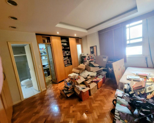 Imagem Imóvel com 3 Quartos à Venda, 198 m² em Flamengo - Rio De Janeiro Imagem Imóvel com 3 Quartos à Venda, 198 m² em Flamengo - Rio De Janeiro