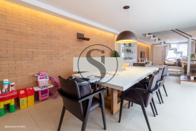 Imagem Casa com 3 Quartos à Venda, 196 m² em Pinheiros - São Paulo Imagem Casa com 3 Quartos à Venda, 196 m² em Pinheiros - São Paulo