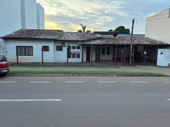 Imóvel Comercial à Venda, 200 m² em Setor Comercial - Sinop