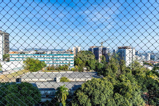 Imagem Imóvel com 3 Quartos à Venda, em Rio Branco - Porto Alegre Imagem Imóvel com 3 Quartos à Venda, em Rio Branco - Porto Alegre