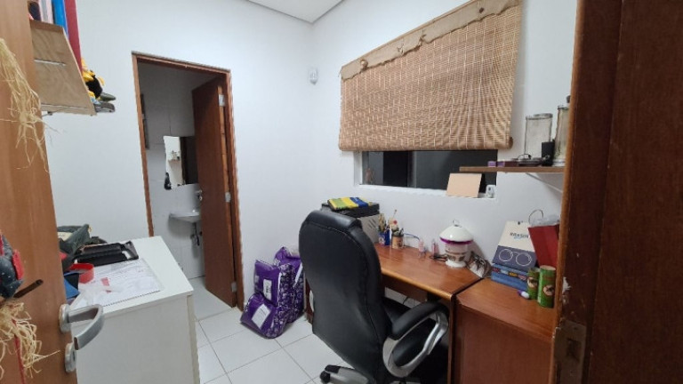 Imagem Casa com 3 Quartos à Venda, 250 m² em Chácara Das Paineiras - Carapicuíba Imagem Casa com 3 Quartos à Venda, 250 m² em Chácara Das Paineiras - Carapicuíba