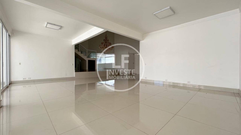 Sobrado com 8 Quartos à Venda, 700 m² em Setor Bueno - Goiânia
