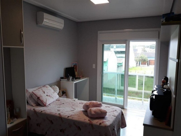 Imagem Casa com 3 Quartos à Venda, 295 m² em Parque Da Matriz - Cachoeirinha Imagem Casa com 3 Quartos à Venda, 295 m² em Parque Da Matriz - Cachoeirinha