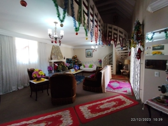 Imagem Casa com 4 Quartos à Venda, 319 m² em São Francisco - Curitiba Imagem Casa com 4 Quartos à Venda, 319 m² em São Francisco - Curitiba