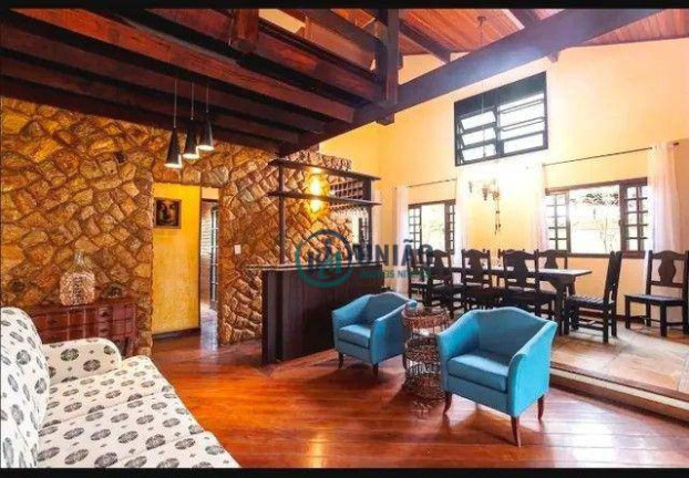 Imagem Casa com 3 Quartos à Venda, 450 m² em Camboinhas - Niterói