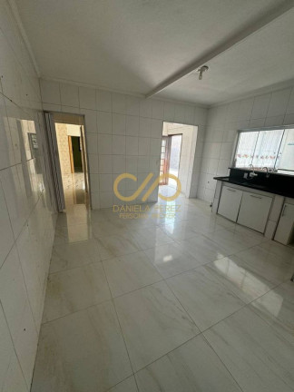 Imagem Casa com 3 Quartos à Venda, 300 m² em Canto Do Forte - Praia Grande Imagem Casa com 3 Quartos à Venda, 300 m² em Canto Do Forte - Praia Grande