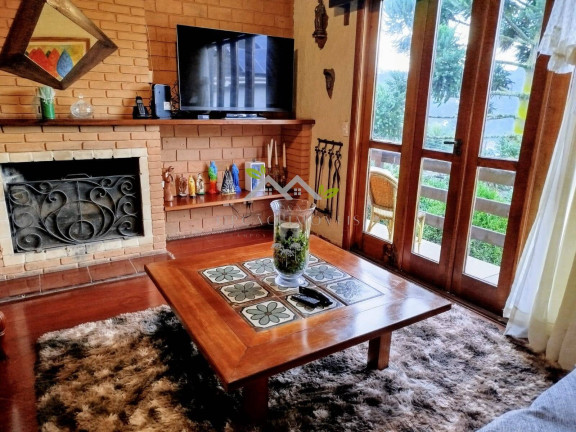 Imagem Casa com 4 Quartos à Venda, 300 m² em Jardim Márcia - Campos Do Jordão
