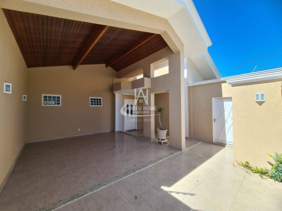 Casa com 3 Quartos à Venda, 