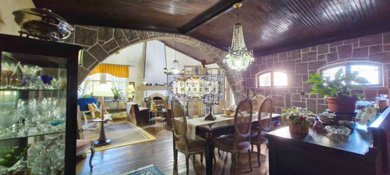 Imagem Imóvel com 10 Quartos à Venda, 7.000 m² em Quitandinha - Petropolis