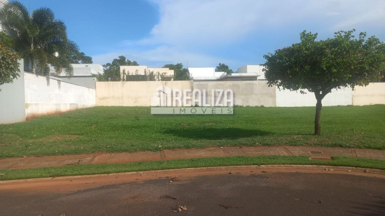 Terreno em Condomínio à Venda, 531 m² em Conjunto Morada Do Sol - Uberaba