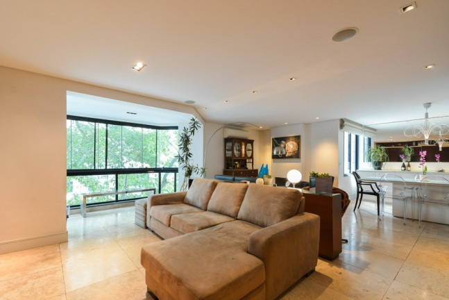 Apartamento com 4 Quartos à Venda, 172 m² em Moema - São Paulo