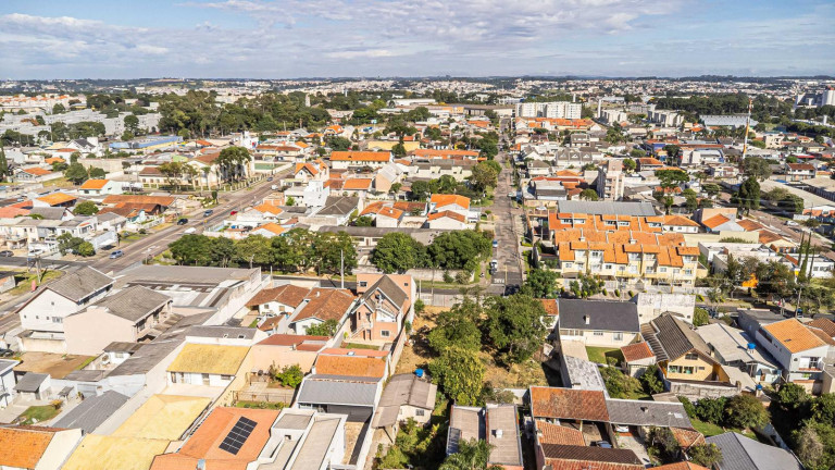 Imagem Terreno à Venda, 839 m² em Novo Mundo - Curitiba Imagem Terreno à Venda, 839 m² em Novo Mundo - Curitiba
