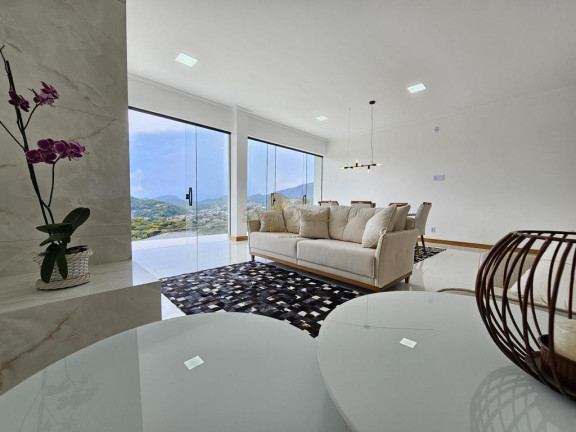 Imagem Casa com 5 Quartos à Venda, 504 m² em Barra Do Imbuí - Teresópolis Imagem Casa com 5 Quartos à Venda, 504 m² em Barra Do Imbuí - Teresópolis