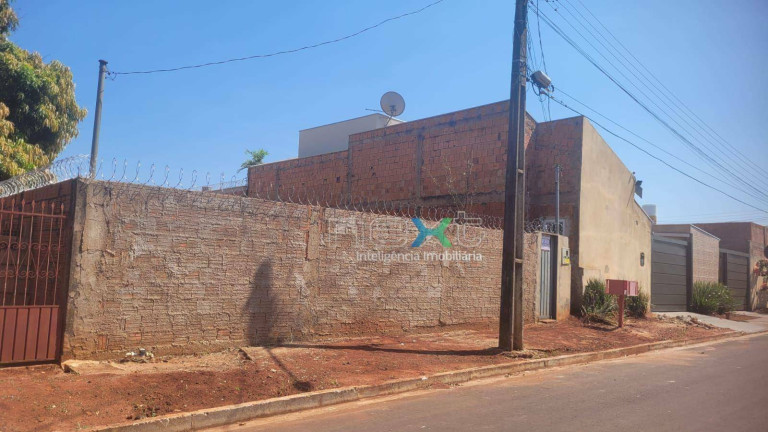 Terreno à Venda, 275 m² em Rita Vieira - Campo Grande