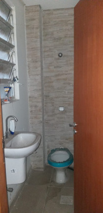 Imóvel Comercial à Venda, 49 m² em Centro - Santos