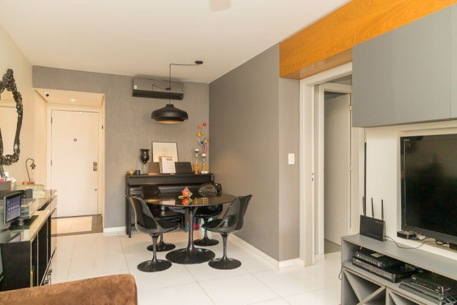 Imagem Apartamento com 3 Quartos à Venda, 89 m² em Menino Deus - Porto Alegre Imagem Apartamento com 3 Quartos à Venda, 89 m² em Menino Deus - Porto Alegre